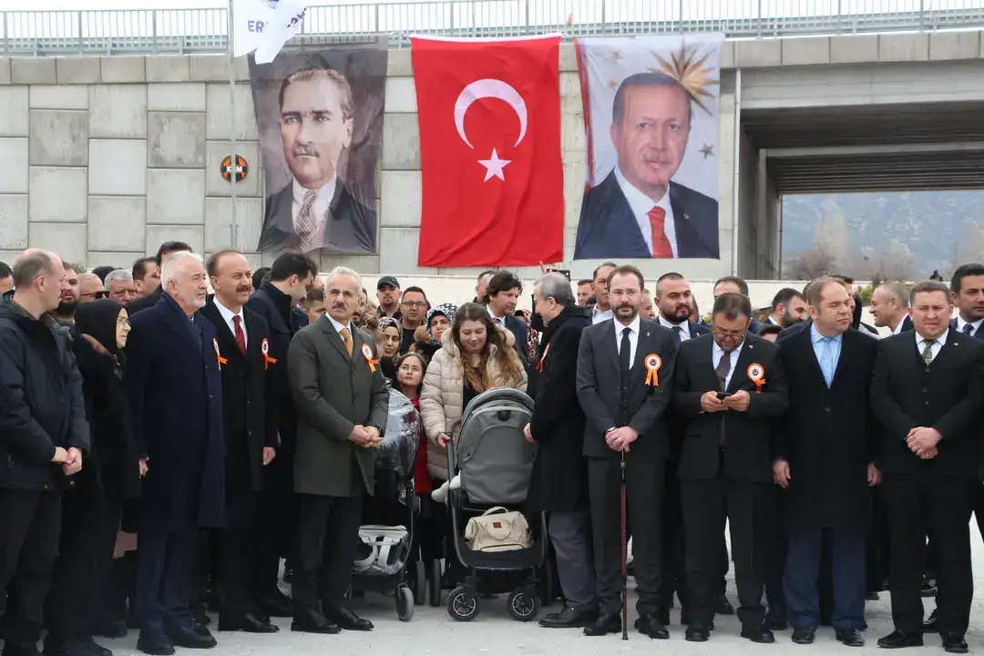 Isparta'da Büyükçaylı Kavşağı ve Şarkikaraağaç Yolu Açıldı 2